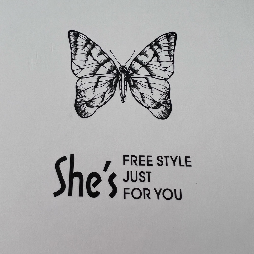 She's FREE STYLE JUST FOR YOU Scarf - Picture 2 of 7